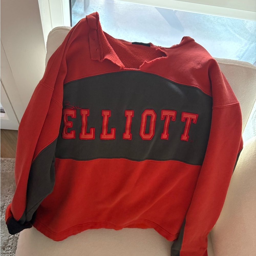 Vintage red and black crew neck